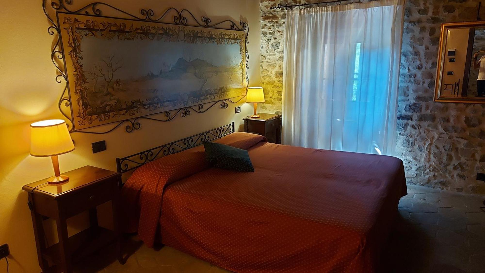 Country Hotel Poggiomanente Umbertide Rum bild
