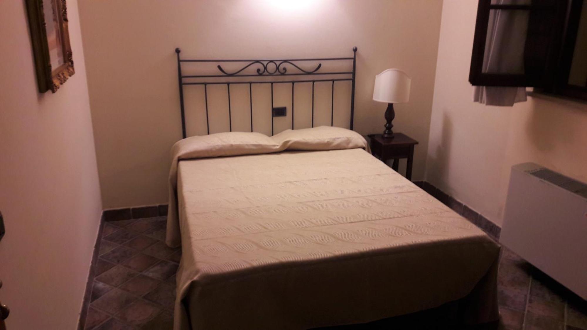 Country Hotel Poggiomanente Umbertide Rum bild