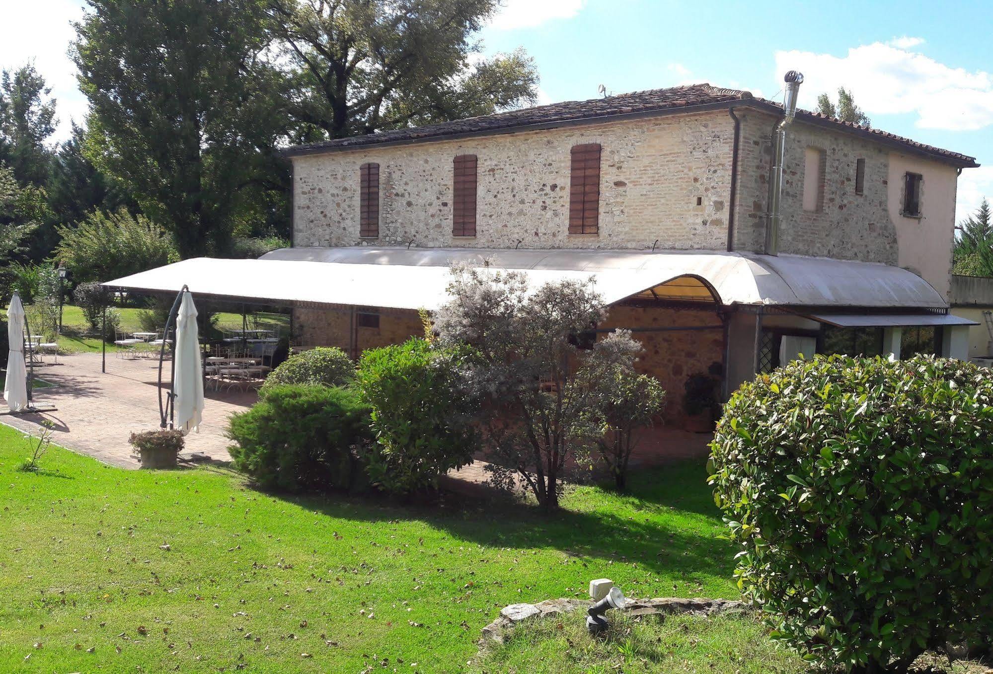 Country Hotel Poggiomanente Umbertide Exteriör bild