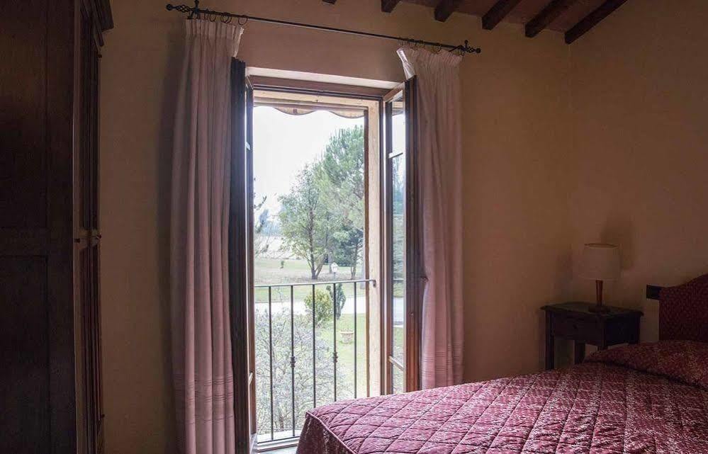 Country Hotel Poggiomanente Umbertide Exteriör bild